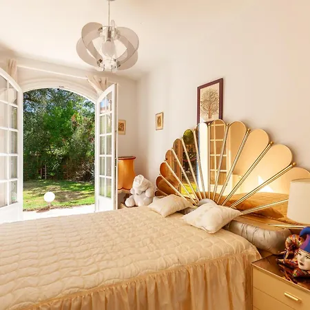 Familidy Villa *